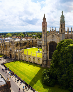 kursy angielskiego w Cambridge Uczniowie międzynarodowego programu IB podczas zajęć w Oxfordzie